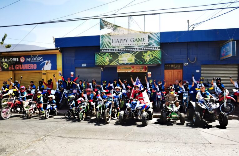 Minera Las Cenizas aporta alimentos energéticos a agrupación de motos Enduro de Cabildo