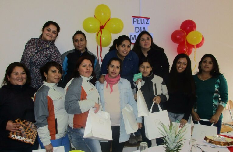 Cenizas Taltal Festejó a Las Mamás En Su Día