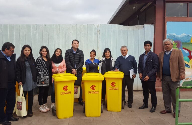 Cenizas Dona Basureros a Liceo Taltalino