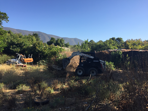 Minera Las Cenizas Colabora En Limpieza De Sitio En Escuela Rural De Peñablanca