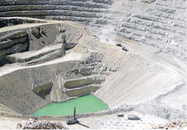 Salvador sigue ruta de Collahuasi: cierra negociación con bono, pero sin reajuste