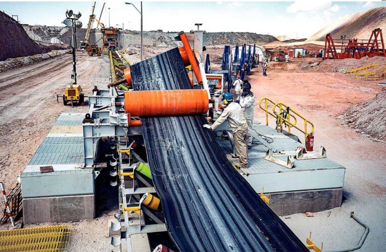 Mineras inician contacto con los presidenciables para proponer agenda que incluye cambios tributarios y laborales