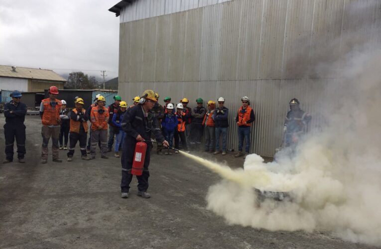 Trabajadores de Cabildo se Capacitan en el Uso de Extintores