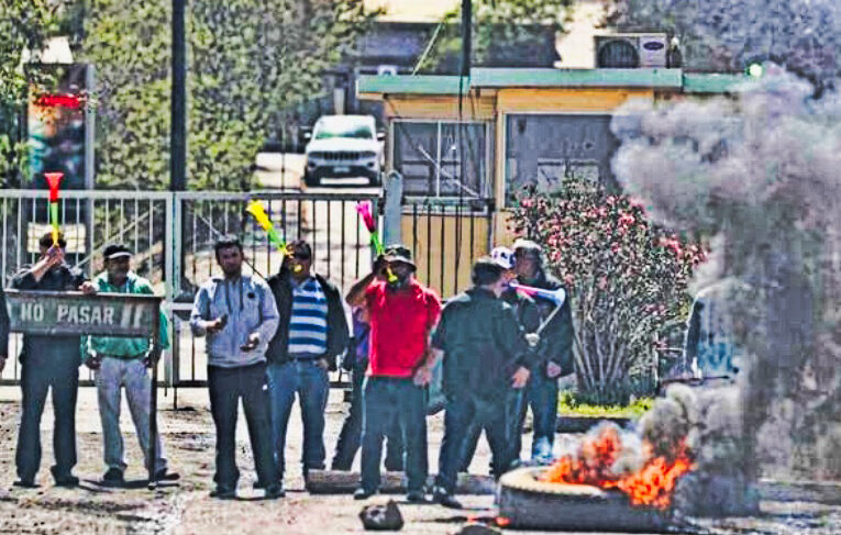 Huelga de sindicato de Enami amenaza paralización de otras plantas de la estatal