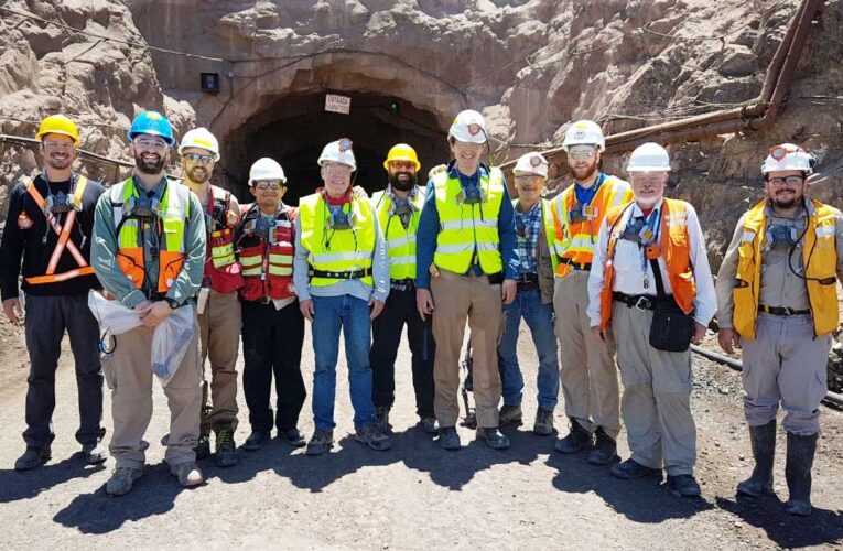 Destacados Geólogos Visitan Faena de Taltal