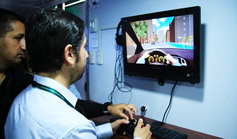 ACHS implementa salas móviles y tecnología 3D para capacitar a los trabajadores