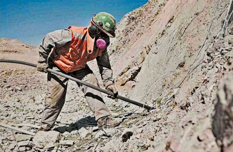 Afinan detalles para nuevo estatuto de la mediana y pequeña minería