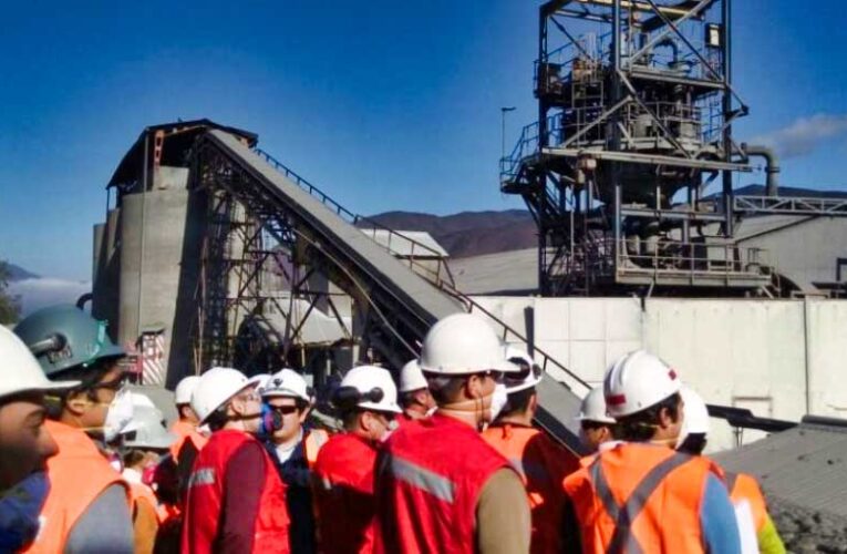 Alumnos de la Universidad Viña del Mar Visitan Faena Cabildo