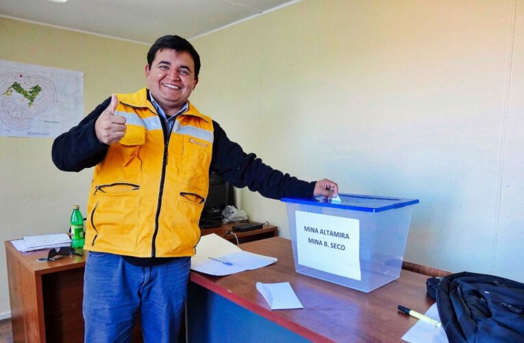 Taltal Vota para Elegir al Trabajador Cenizas