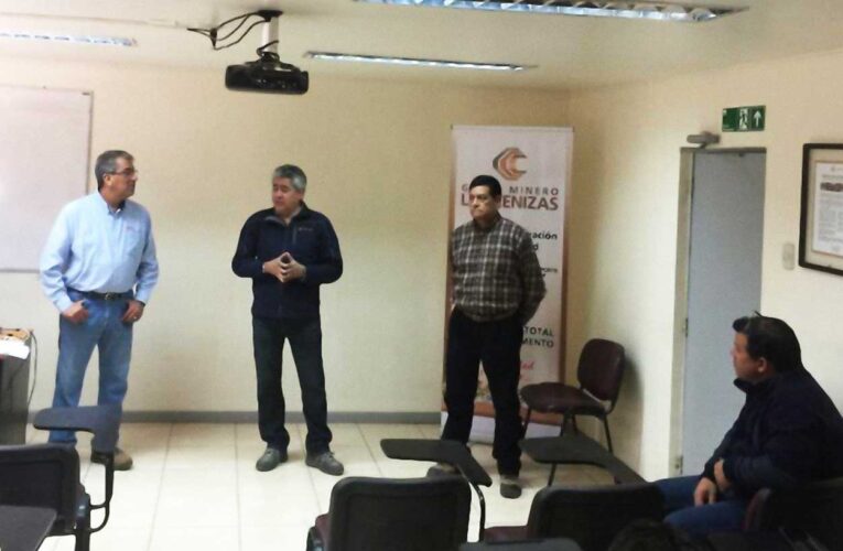 Capacitación a todo el personal de la línea de mando de la Compañía