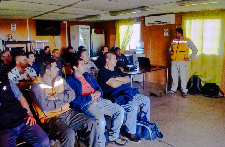 Ciclo de Charlas Sobre Riesgos Psicosociales en Taltal