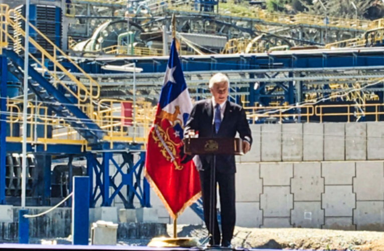 Piñera le habla a la minería y reafirma trabajo para una política de relaves