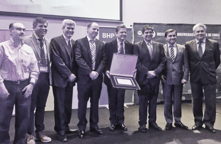 Grupo Minero Las Cenizas recibió Premio José Tomás Urmeneta en Solemne Ceremonia.