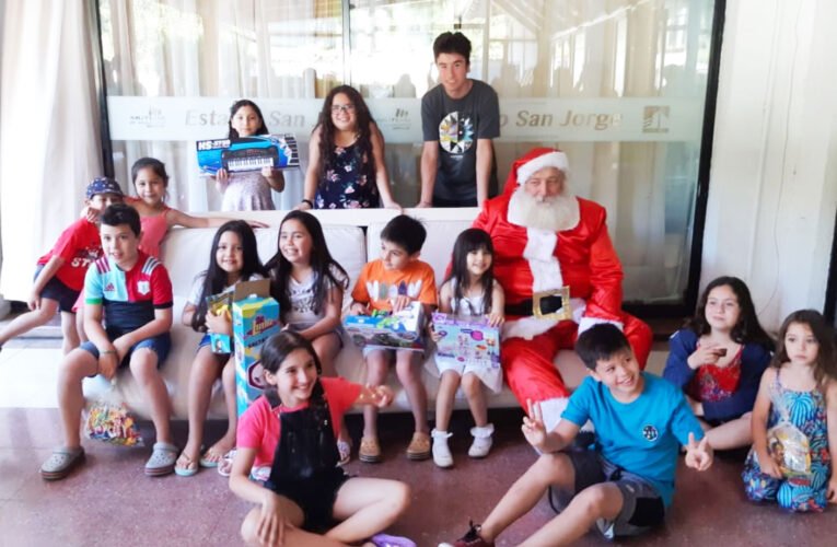 En Santiago se Adelantó el Viejito Pascuero