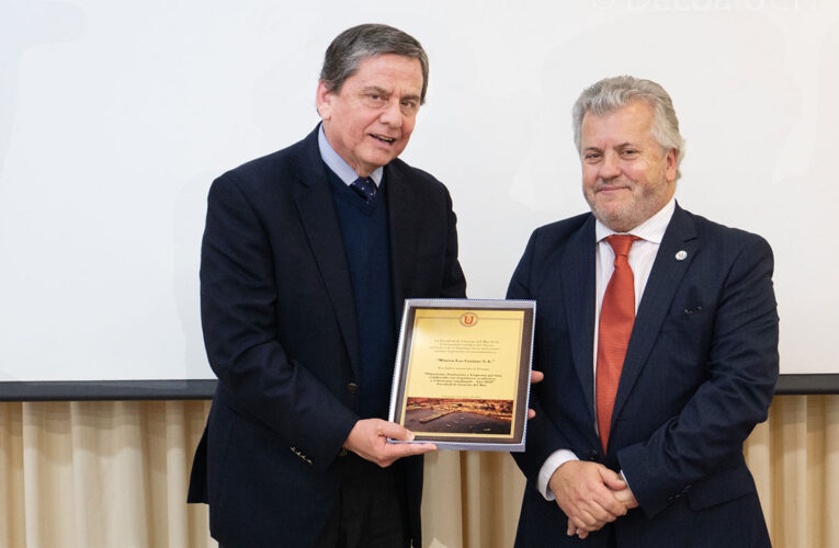 Facultad de Ciencias del Mar UCN reconoce a Minera Las Cenizas por Proyecto Acuymin