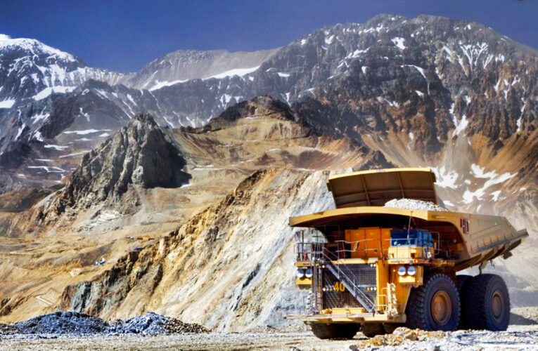 Líder de Anglo en Chile alerta que escenario actual pone en riesgo viabilidad de minera