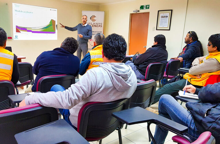 Taller de Hidrogeología en Faena Taltal