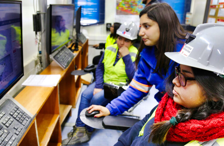 Empleo femenino en el sector minero crece 18,5% durante los últimos doce meses