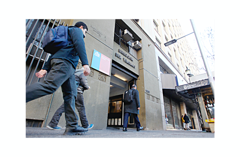 ¿Qué institución se hace cargo en caso de contagio en el trabajo?