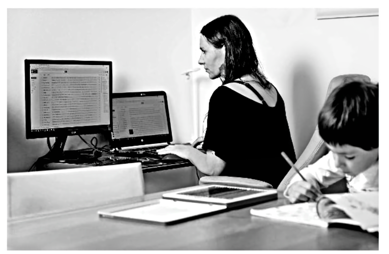 Zoom al teletrabajo: La mayoría cree que eleva la productividad y concilia empleo y familia