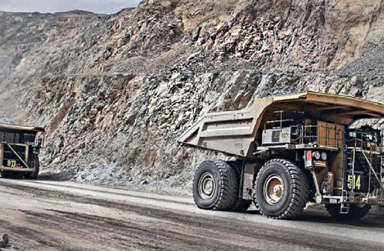 Parlamentarios presionan para que mineras del norte solo operen con dotación de la zona