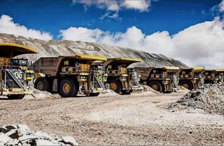 Pandemia destruye 35 mil empleos en la minería y ocupación cae un 15%