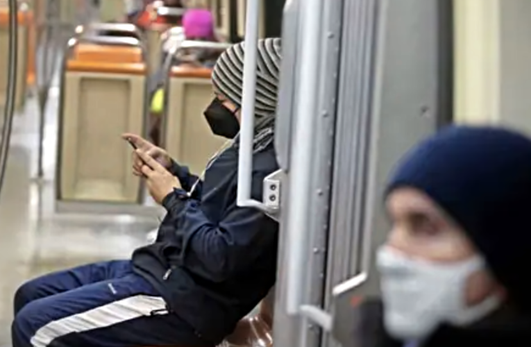 La transmisión del SARS-CoV-2 por el aire suma evidencia abrumadora