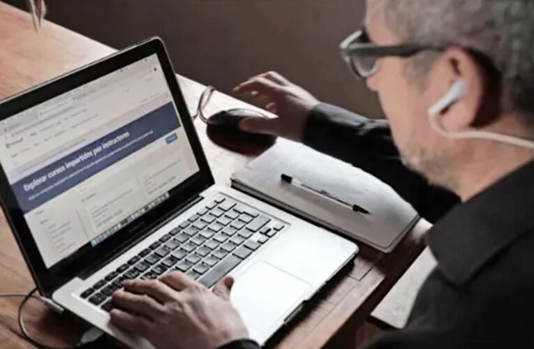 Contraloría resuelve que no procede pagar compensación por gastos de teletrabajo en el hogar