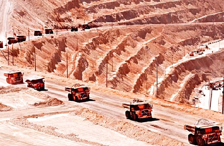 Termina invariabilidad tributaria minera: alza en recaudación dependerá del precio del cobre