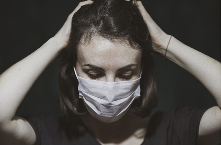 Cuarentenas, toque de queda, confinamiento y más restricciones: 2021 será otro año en pandemia