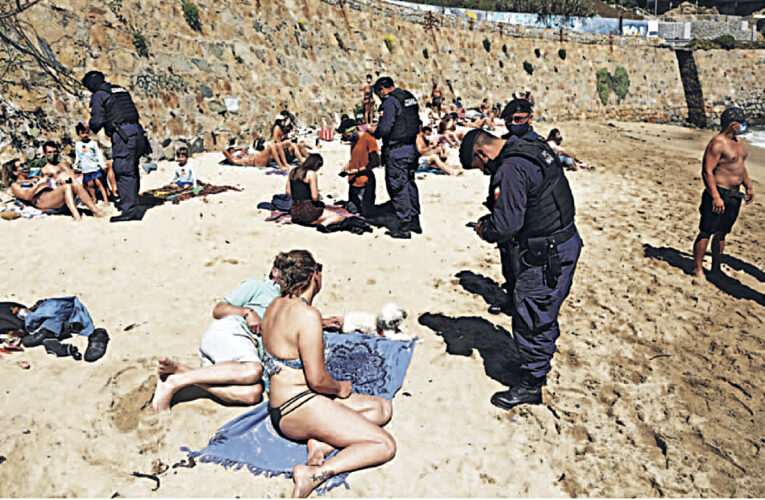 Minsal: hombres y jóvenes son quienes tienen la más baja percepción de riesgo frente al Covid-19