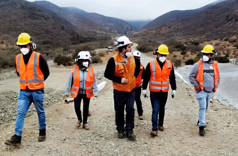 Dirigentes Sindicato N° 2 visitaron Depósito en Pasta, Vivero y Tranque Forestado de Faena Cabildo