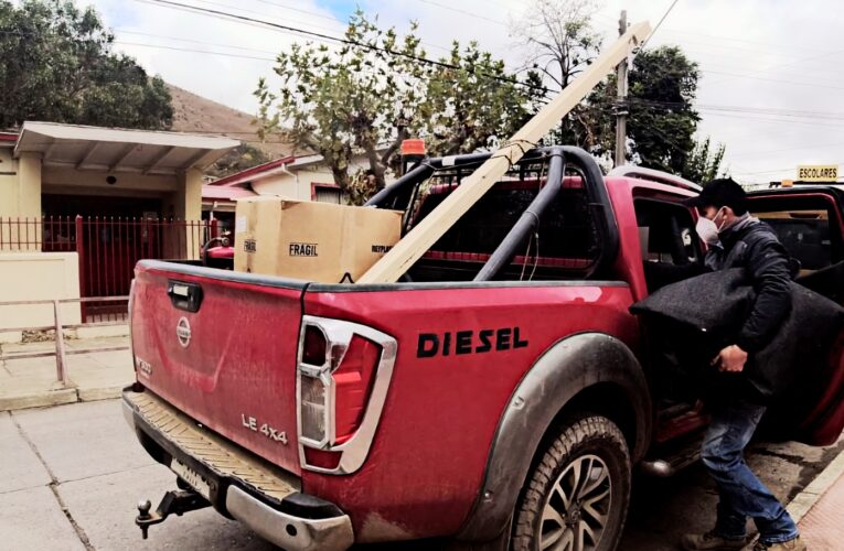 Faena Cabildo aporta materiales a Liceo A2 para participar en el Interescolar Comunal del Día del Libro