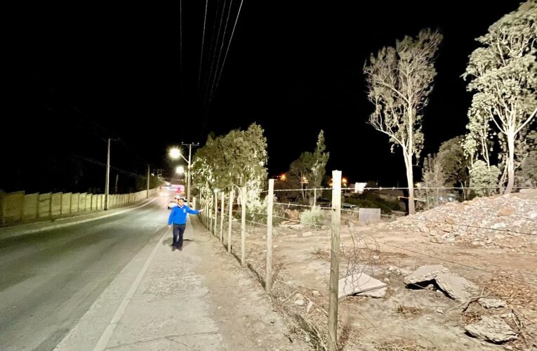 Con apoyo de Faena Cabildo Municipio instaló luminarias para mejorar la seguridad en sector aledaño a la Planta