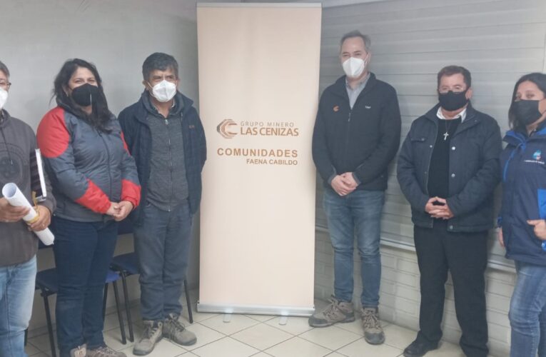 Nuevo párroco de Cabildo visitó Minera Las Cenizas