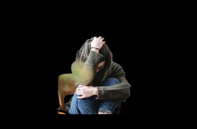 Ansiedad sigue creciendo en pandemia, especialmente entre las mujeres