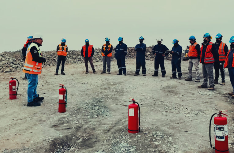 Faena Taltal realiza capacitación en uso de extintores a empresa colaboradora