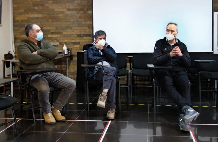 Pequeños productores mineros participaron en reunión con Faena Cabildo