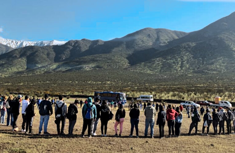 Cerca de 150 jóvenes participaron de cuarta edición de la «Caminata Parroquial La Mostaza 2022» en Cabildo