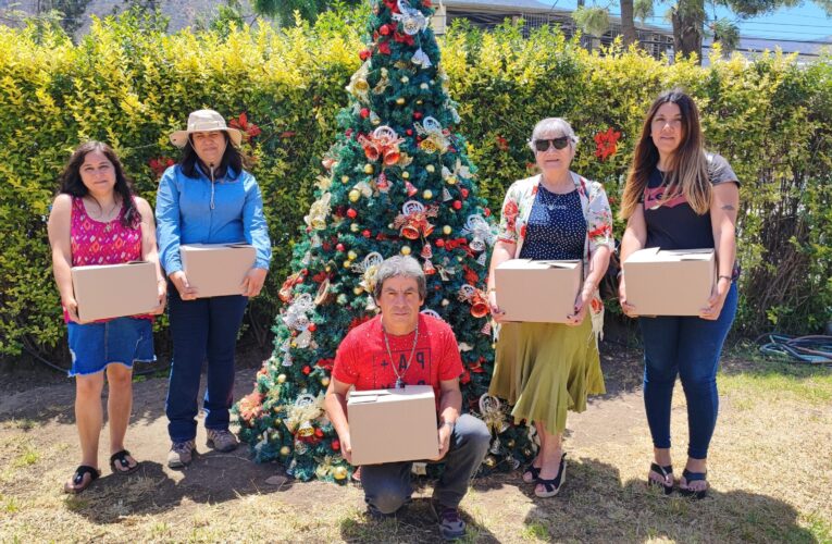 Área de Comunidades entregó aportes navideños a diferentes organizaciones de Cabildo