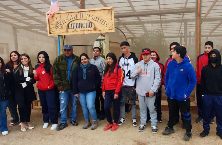 Liceos de Taltal visitan Acuymin en el «Mes del Mar»