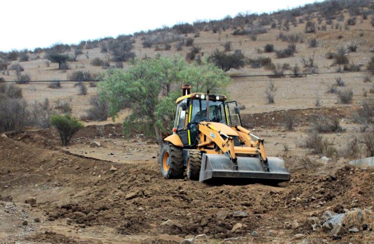 En prevención al invierno, continúan tareas de limpieza en quebrada Villa San José