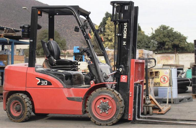 Bodega de Faena Cabildo cuenta con nueva grúa horquilla