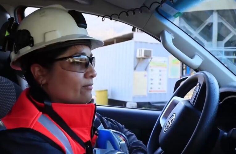 Laura Lazo, Supervisora de Faena Cabildo, destaca como ejemplo del trabajo femenino en la minería