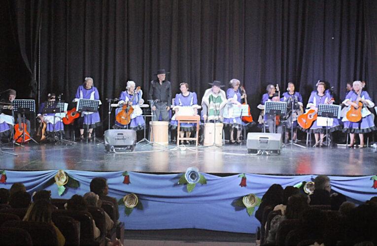 Aporte a jornada de cierre de Taller de Folclore para el Adulto Mayor