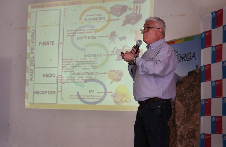 Ingeniero de Departamento de Prevención de Riesgos de Faena Cabildo dictó charla en Petorca
