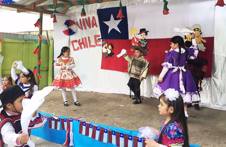 Cenizas Cabildo compartió fiesta dieciochera con niños de La Escuela de Lenguaje CAID