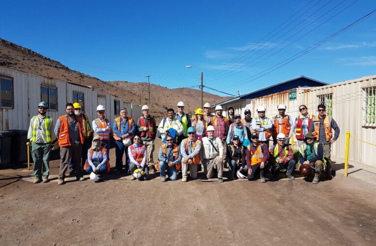 Geólogos Chilenos y Extranjeros Visitan Mina Las Luces en Taltal