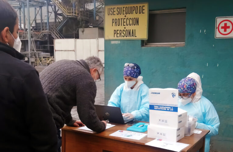 Seremía de Salud realizó PCRs a trabajadores y colaboradores de la empresa en Cabildo