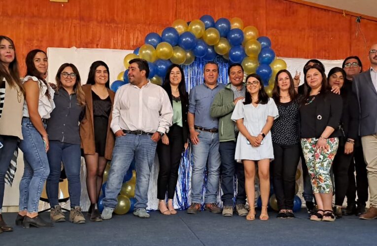 Supervisores y trabajadores de Faena Cabildo reconocieron a estudiantes de Escuela Araucaria por su esfuerzo y perseverancia